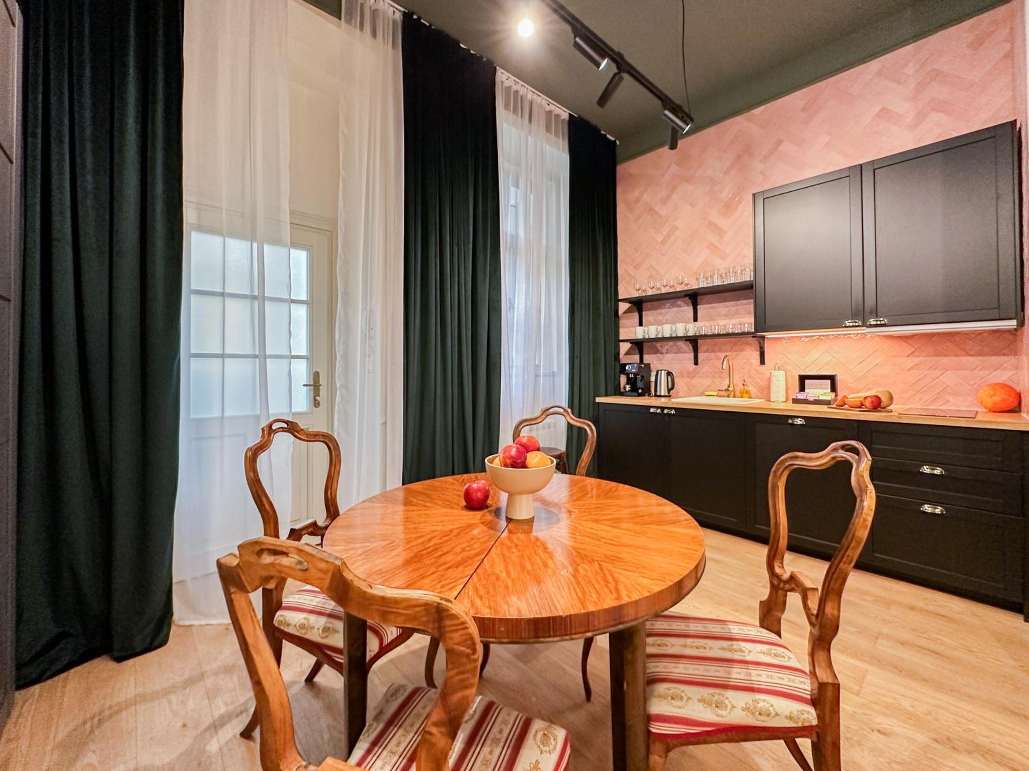 Turnkey I Antonin Dvorak Apartments 프라하 객실 사진